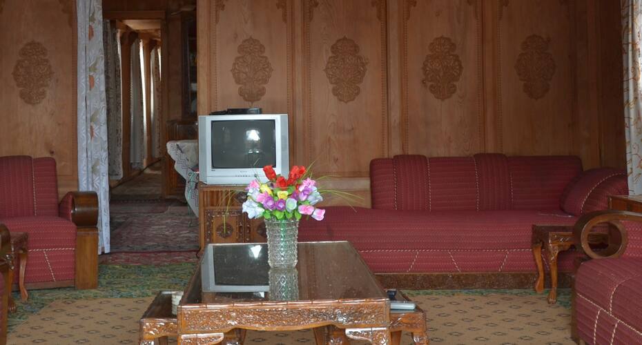 Helen Houseboat, Srinagar 5